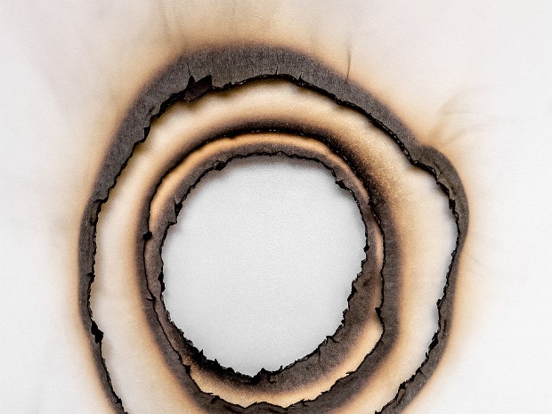 FRANCK FOLLET PHOTOGRAPHY - PAPIER BRULÉ